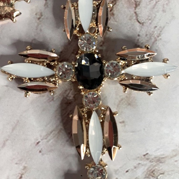 NEW Rhinestone cross earrings. Black and Gold - Picture 2 of 2